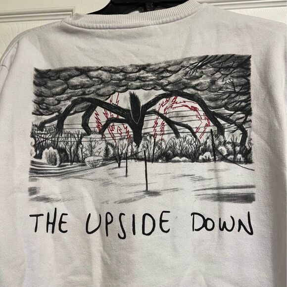 Stranger Things the Upside Down Sweatshirt Pullover- size S - Picture 1 of 5